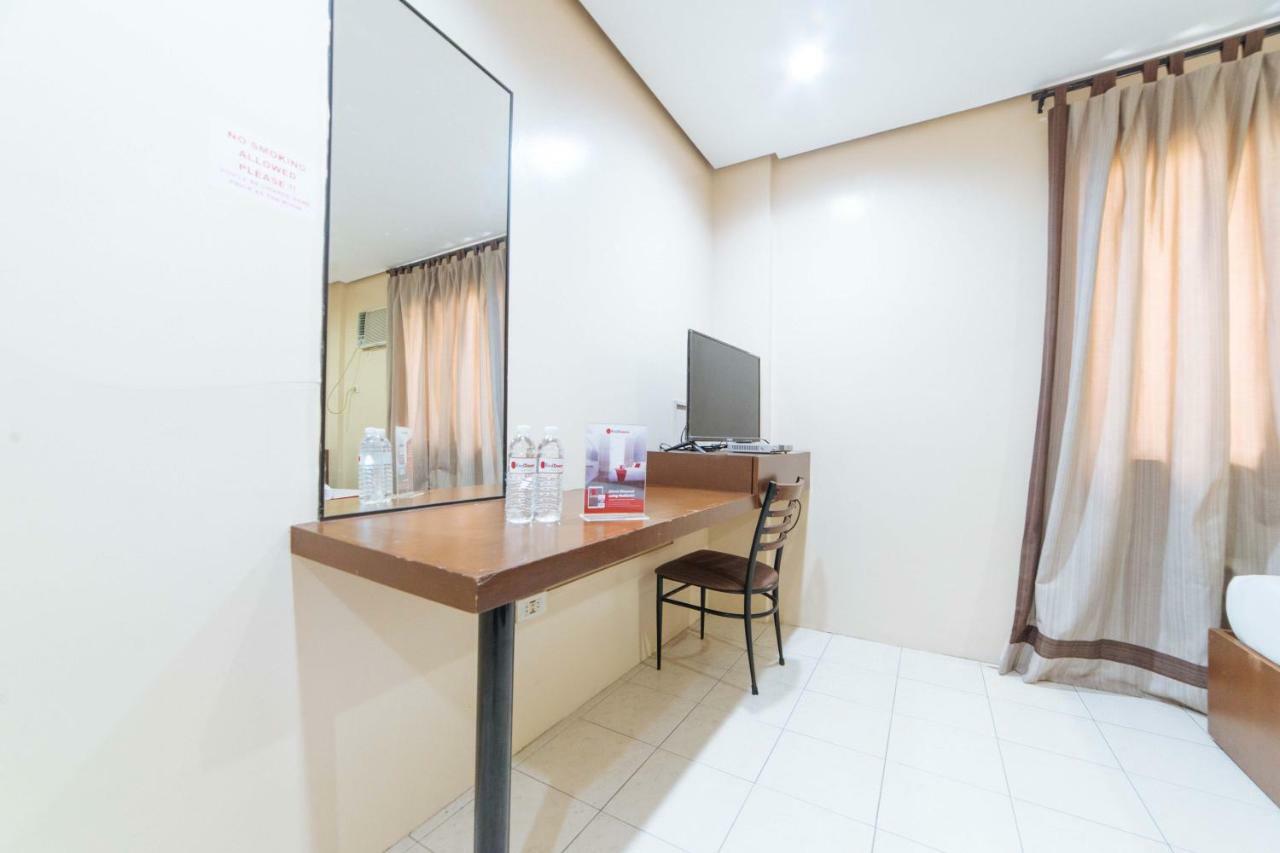เรดดอร์ซ เนียร์ โอลองกาโป บัสเทอร์มินัล Hotel ภายนอก รูปภาพ