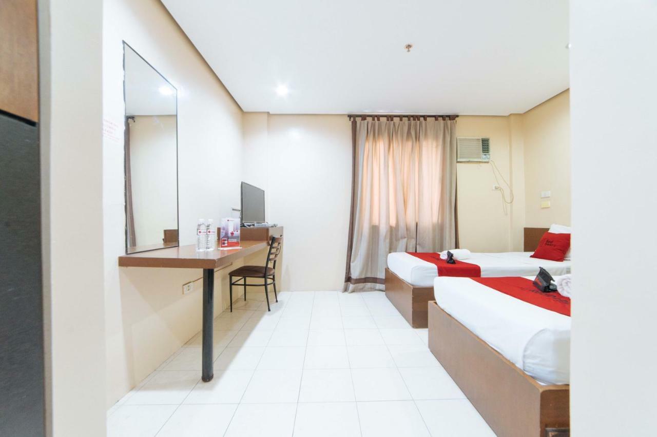 เรดดอร์ซ เนียร์ โอลองกาโป บัสเทอร์มินัล Hotel ภายนอก รูปภาพ