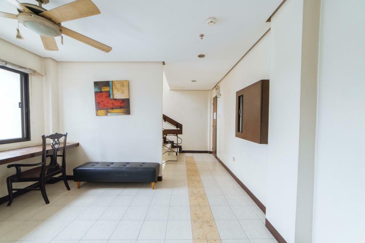 เรดดอร์ซ เนียร์ โอลองกาโป บัสเทอร์มินัล Hotel ภายนอก รูปภาพ